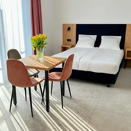 Bursztynowa Rosa & Wypozyczalnia Rowerow Elektrycznych 3* וובה